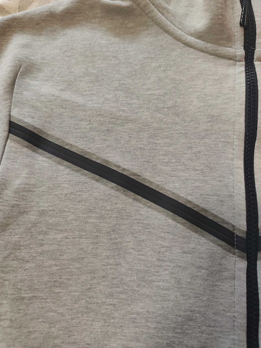 Мъжко горнище Nike tech fleece (размер S)