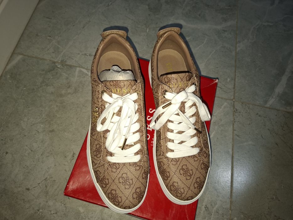 Женские кеды Guess