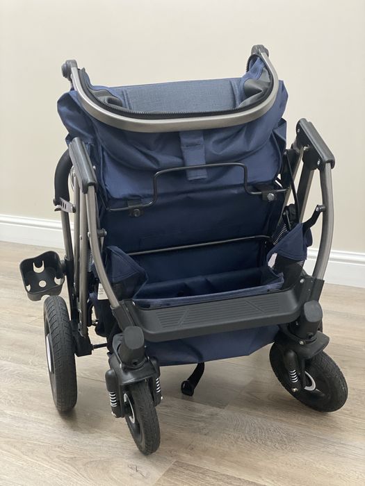 Продаю коляски прогулочные