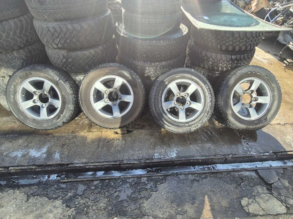 Гуми с джанти Suzuki Jimny