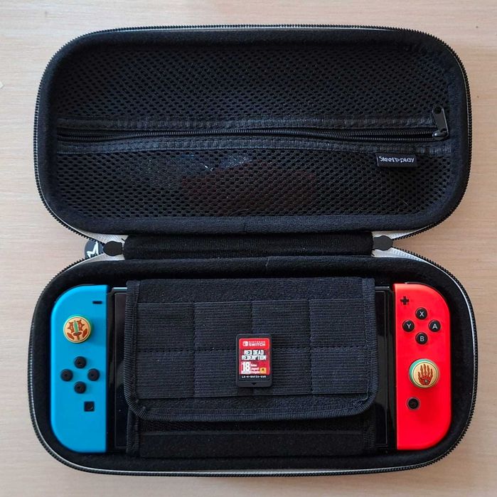 Nintendo Switch OLED + 3 игри + Пълен комплект! Като нова
