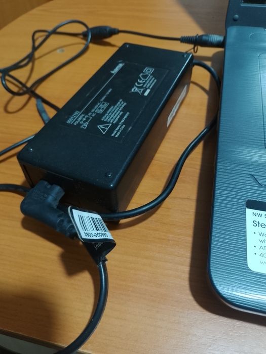 Laptop Sony vând sau schimb cu tableta functionala