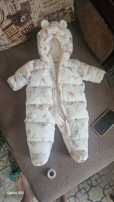 Продам комбинезон на девочку