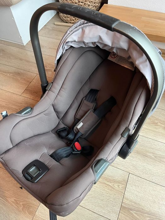 Scoică auto Nuna PIPA, 0–13 kg (Grupa 0+), stare bună