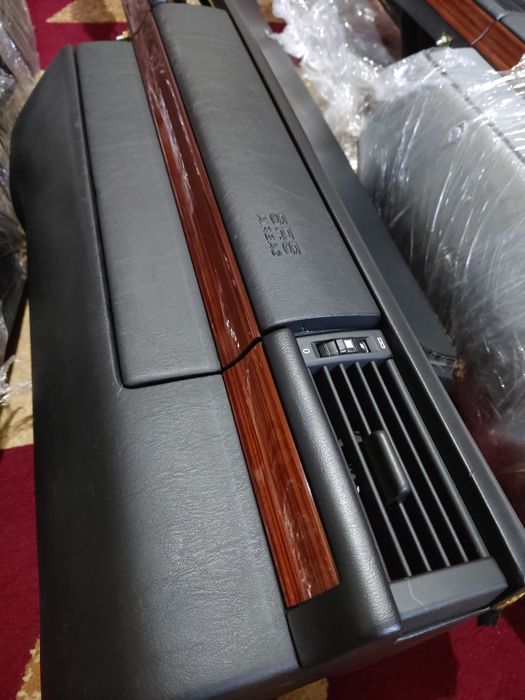 Панель торпеда, борода Мерседес 124 /210