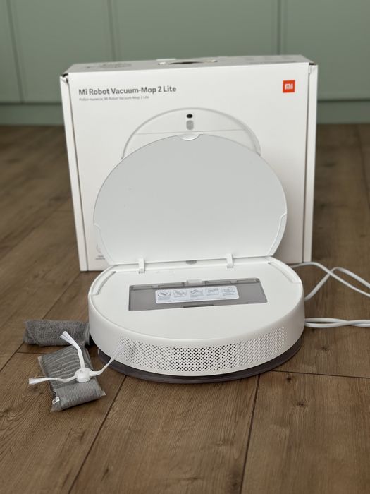 Робот-пылесос Xiaomi Mi Robot Vacuum-Mop 2 Lite