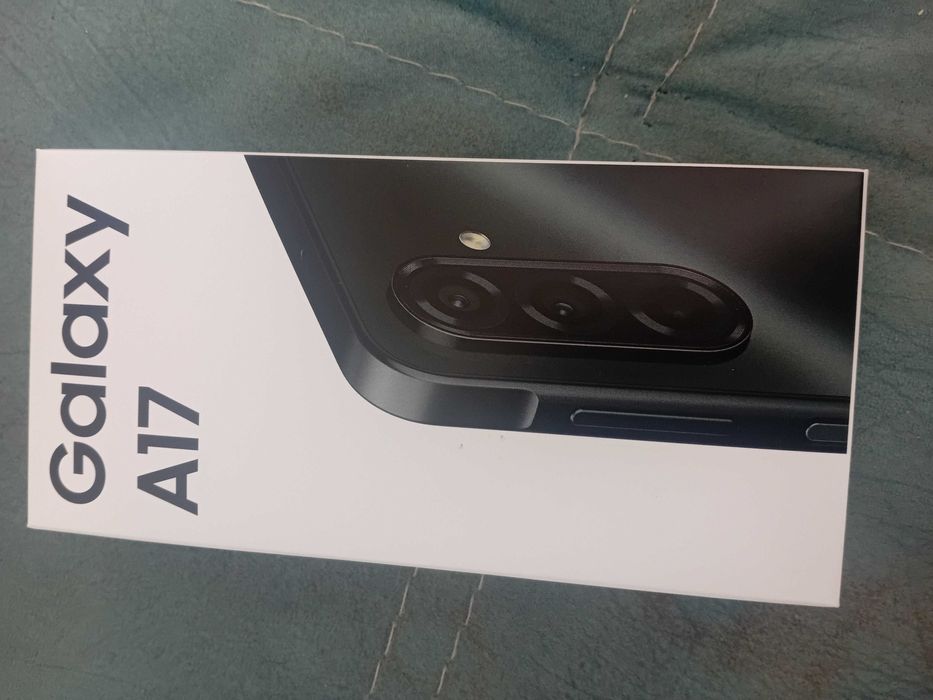 Самсунг  а17 сатылат новый