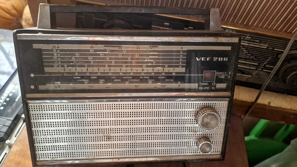 Старо ретро Радио VEF 206
