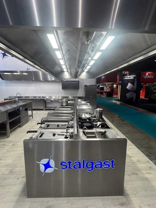 Linie completa bucatarie + Hota pe inductie cu compensare Aer