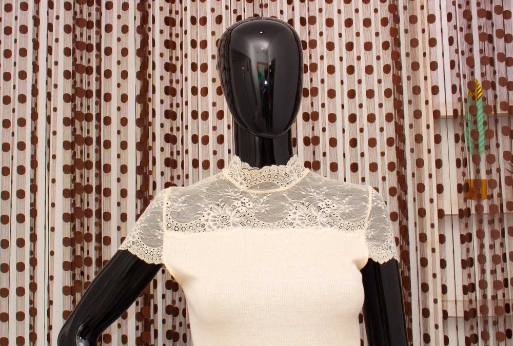 Rosemunde дамска тениска с дантела от коприна и памук М