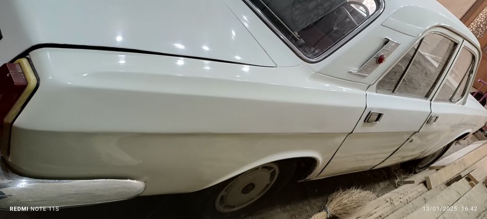 Volga GAZ 24 sotiladi