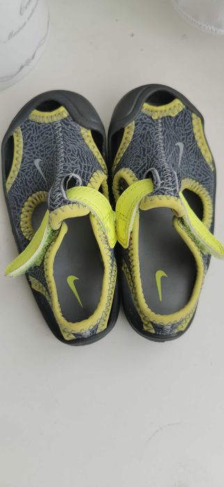 Sandale Nike mărimea 20
