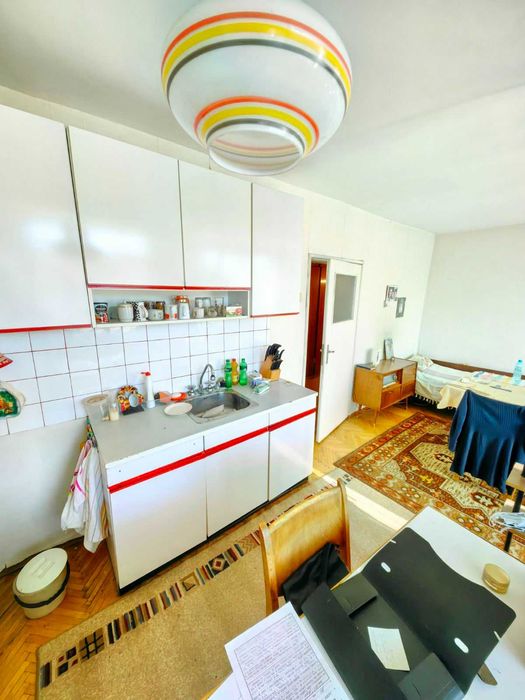 Продава се Тристаен апартамент в Перник, Димова махала - 76 кв.м за 843 €/кв.м - Снимка #2