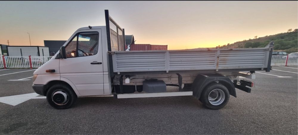 Mercedes Sprinter 2.7, basculabil pe 3 părți