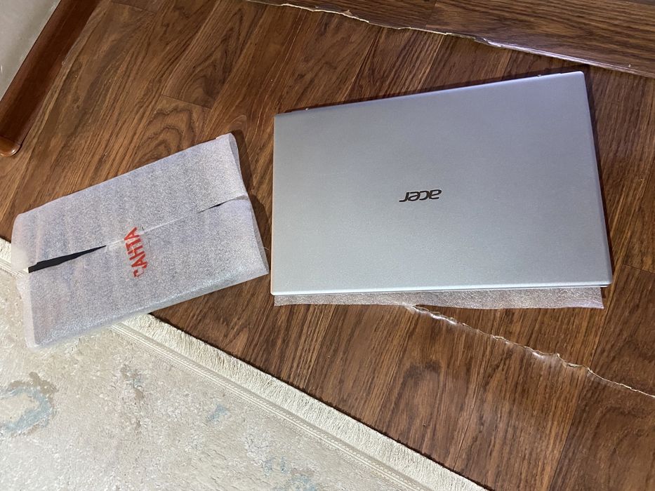 Acer 11gen SSD,Asus обе новом сост