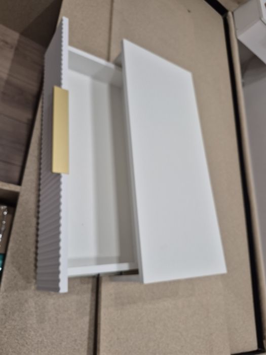 Продаю тумбочки подвесные