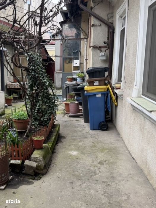 Vanzare casa cu 2 camere , zona Traian - Foisorul de Foc