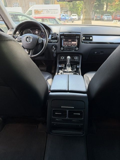 Volkswagen Touareg Primul proprietar, stare foarte buna, un singur sofer, revizii anuale