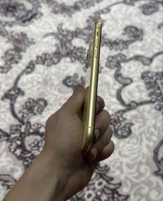 Iphone 11 128gb sotiladi