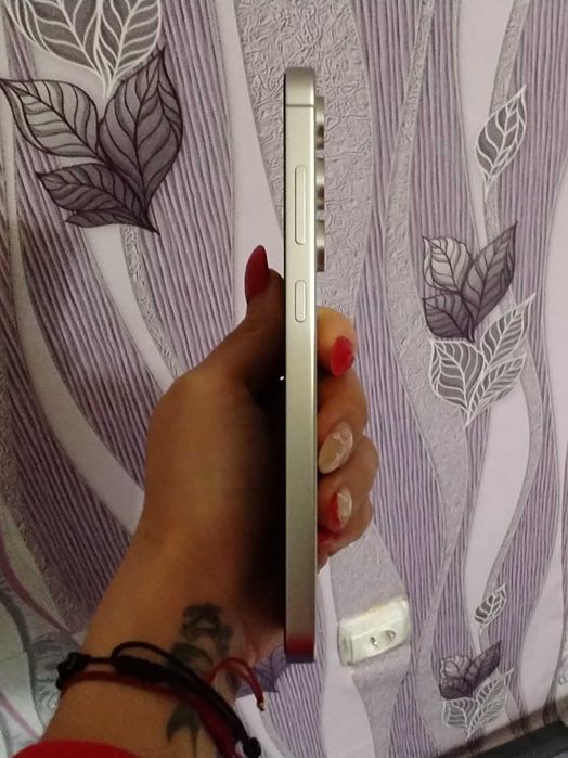 Samsung Galaxy S24 FE 256GB - Почти нов + аксесоари на стойност 370 лв