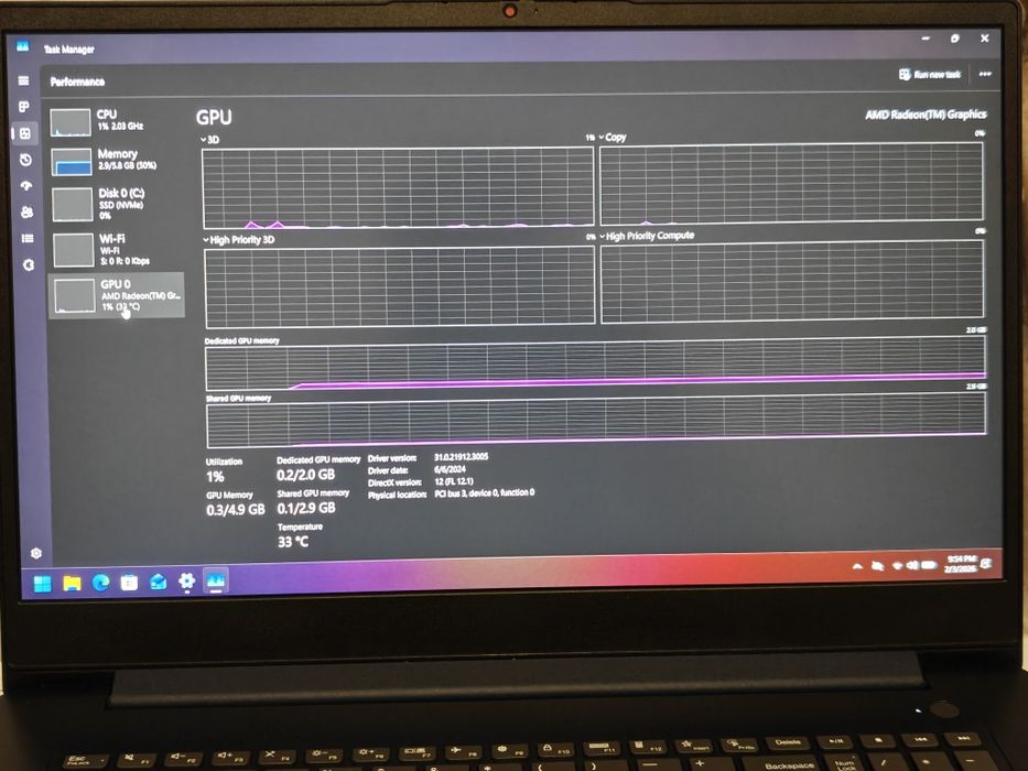 Lenovo Ideapad 3 17.3", AMD Ryzen 5 4Ghz, 8GB RAM, 512 SSD