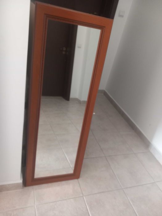 Огледало за стена