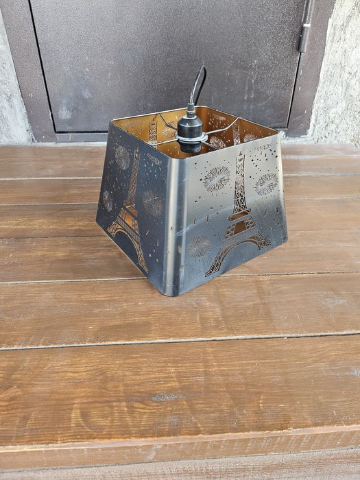 Люстра железная с эйфелевой башней