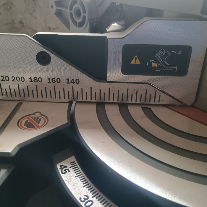 BOSCH GCM 245. Не различим от нов