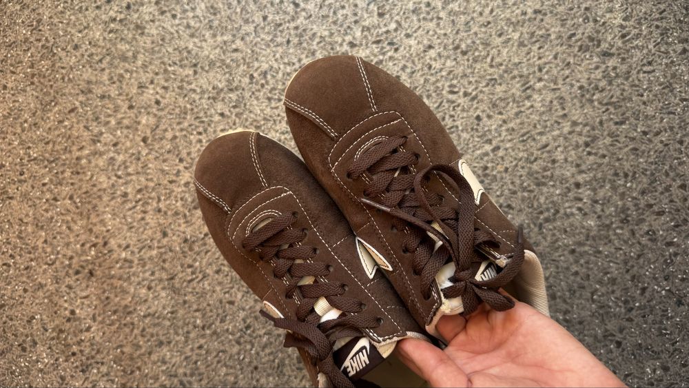 Продам кроссовки