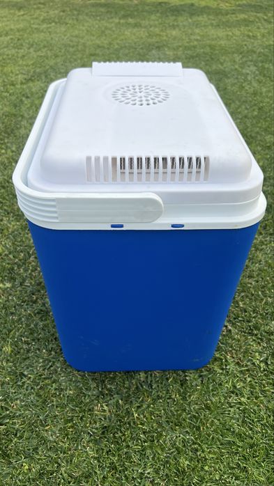 Хладилна чанта 30 L  12V
