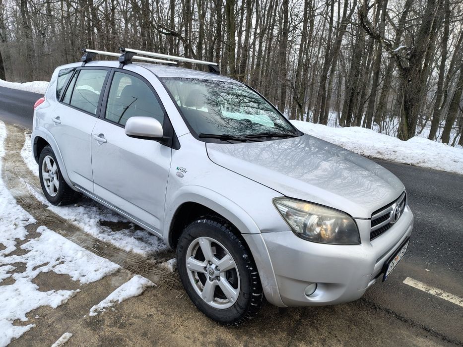 Vând Toyota RAV4 4 d-cat