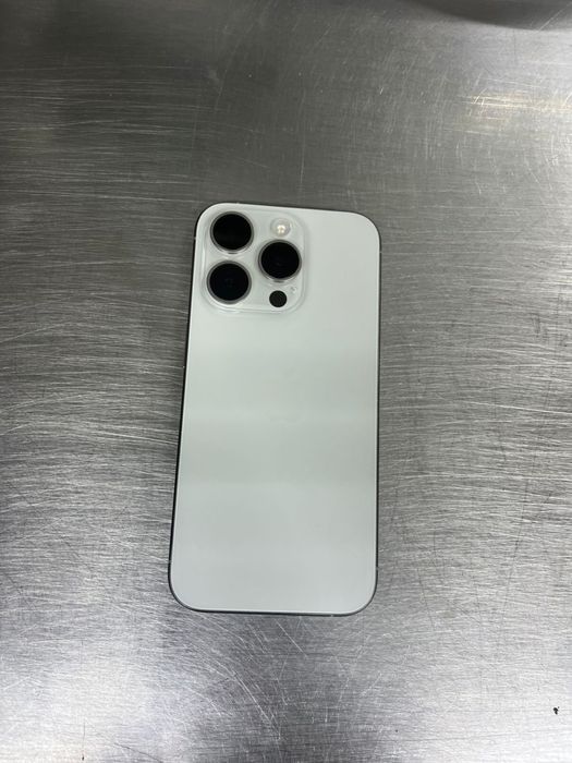 Продам айфон 15 про 256гб