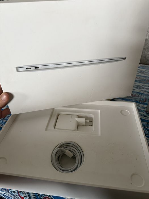 MacBook Air 13”