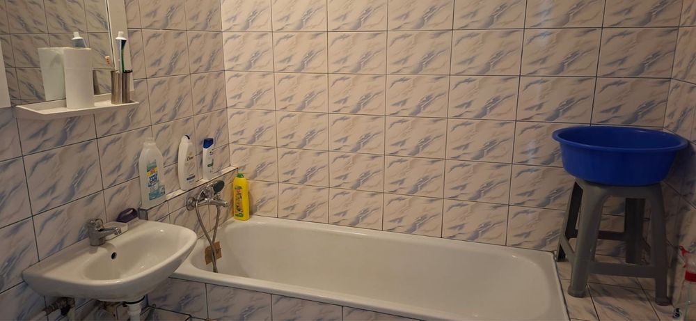 Închiriez apartament pe termen lung
