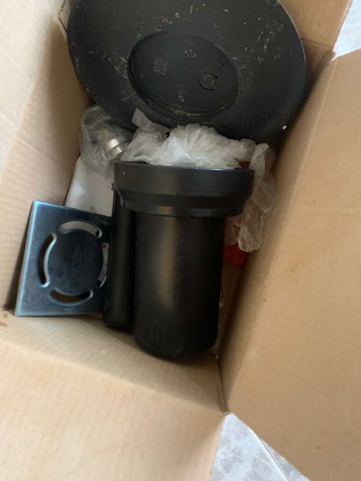 Продавам чисто нов  сифон HL  за баня