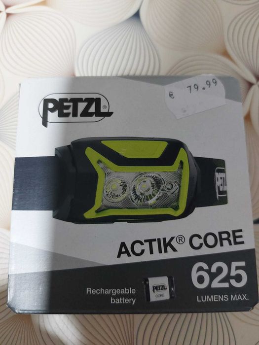 Lanterna frontala Petzl Actik Core 625 lm