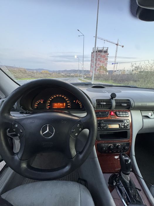 Mercedes Benz   C200