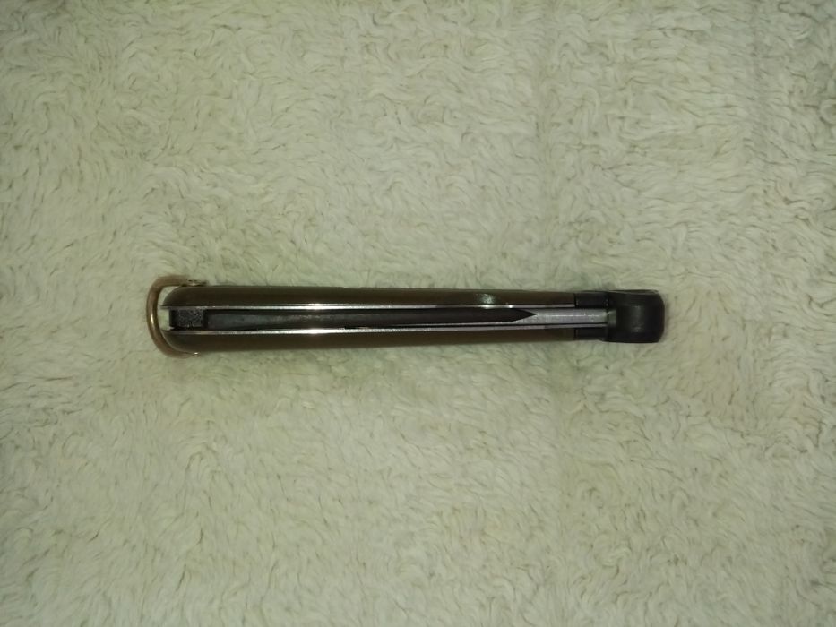 Гравитационен немски парашутен нож