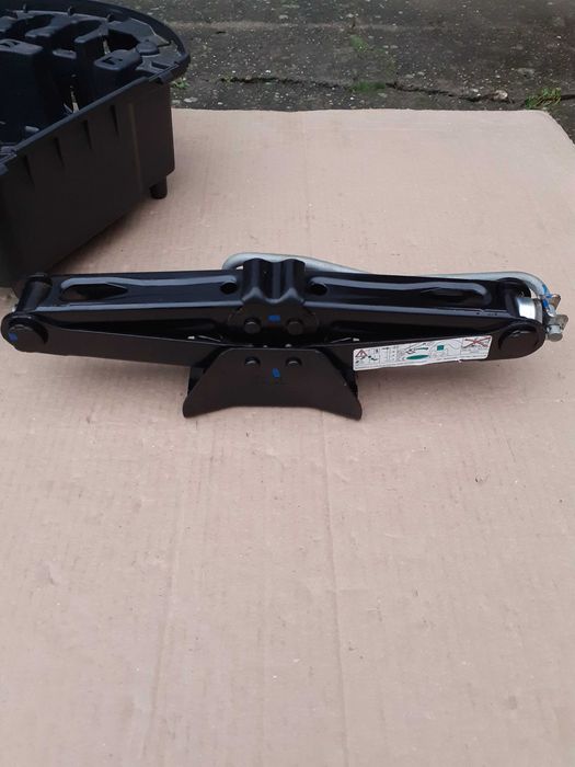 Cric PEUGEOT 508, 407, 308, 208, 207  CITROEN C2 C3 C4 C5, Xsara