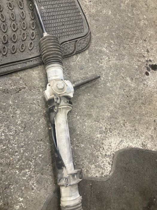 Opel corsa b 1.2i 16v 1996 година Кормилна рейка