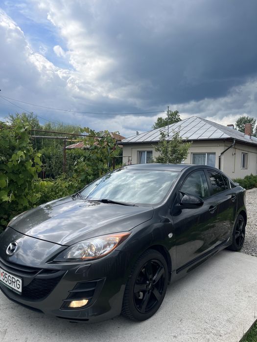 Vand Mazda 3 Berlina Sedan