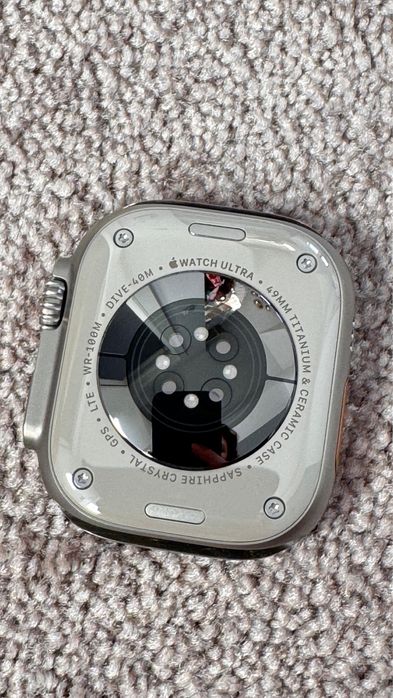 Apple Watch Ultra 1 GPS + Celluar 49 mm - ca nou
