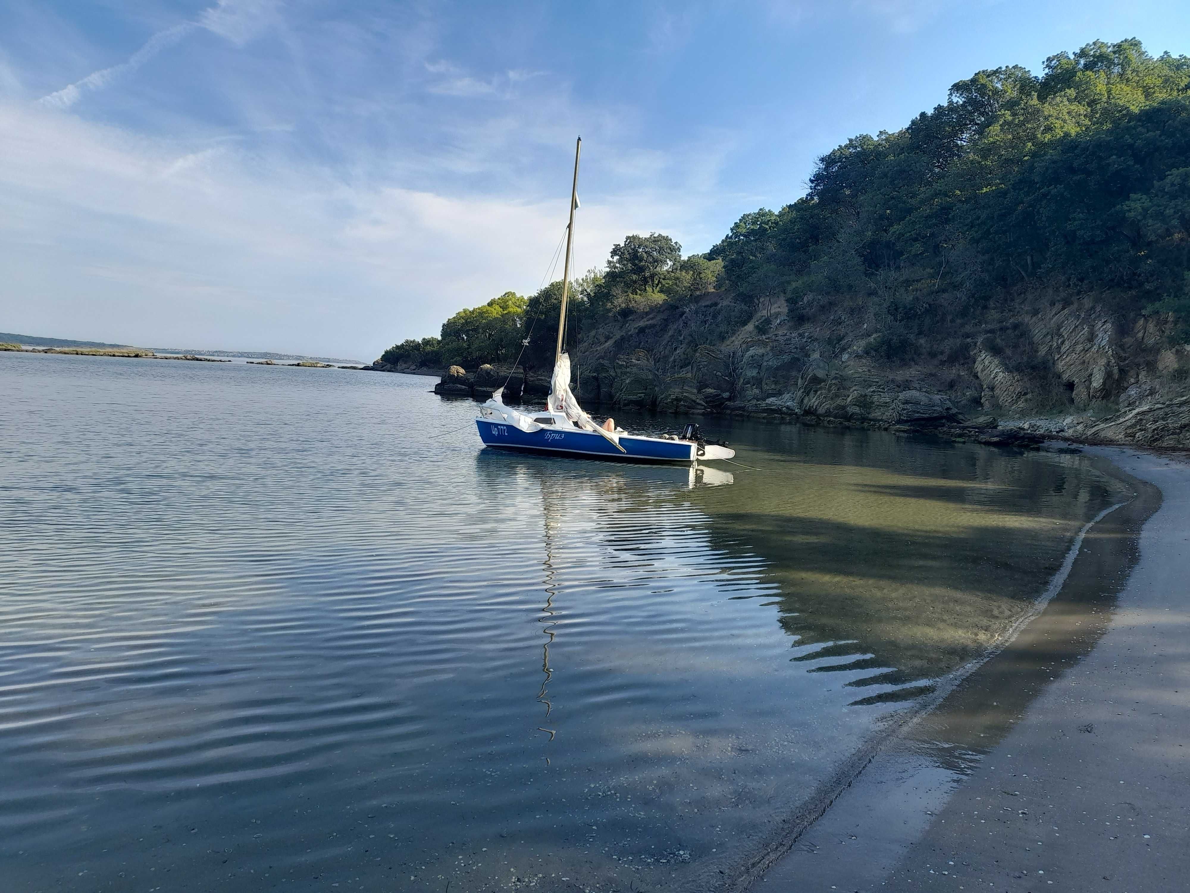 Лодка 5.10м, за море и язовир. гр. Айтос • OLX.bg
