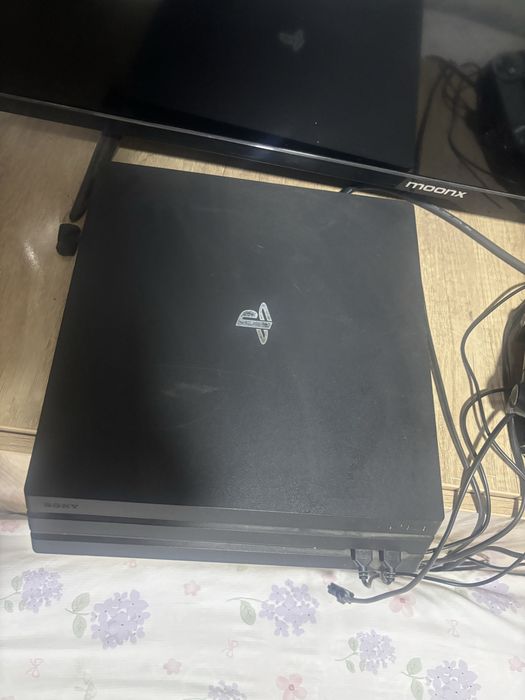 Plastation 4 pro