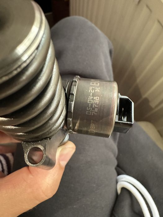 Injector Bosh  Audi A4 B7 Cod motor BLB. 141 cp