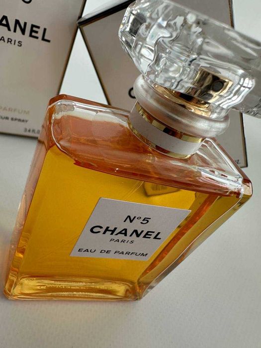 Парфюмированная вода Chanel N°5