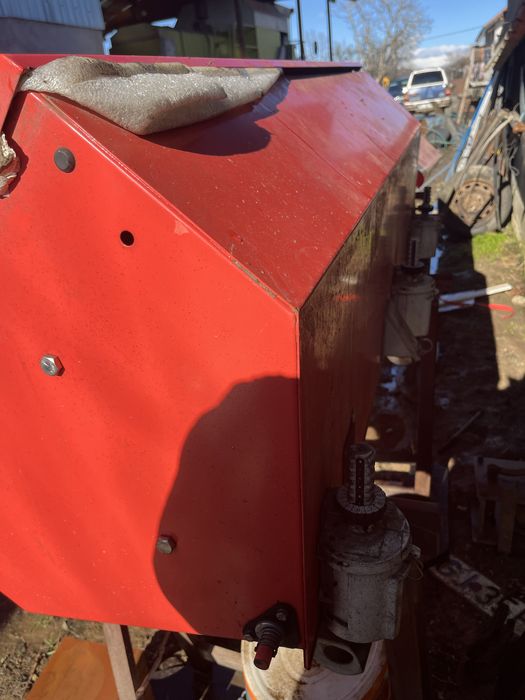 Vand cutii fertilizare pentru prasitoare Gaspardo