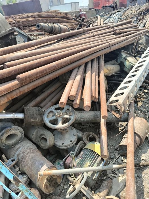 Продаются трубы рельсы уголок швеллер