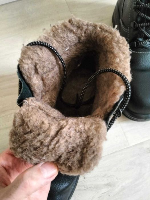 Ботинки берцы зимние 43 размер