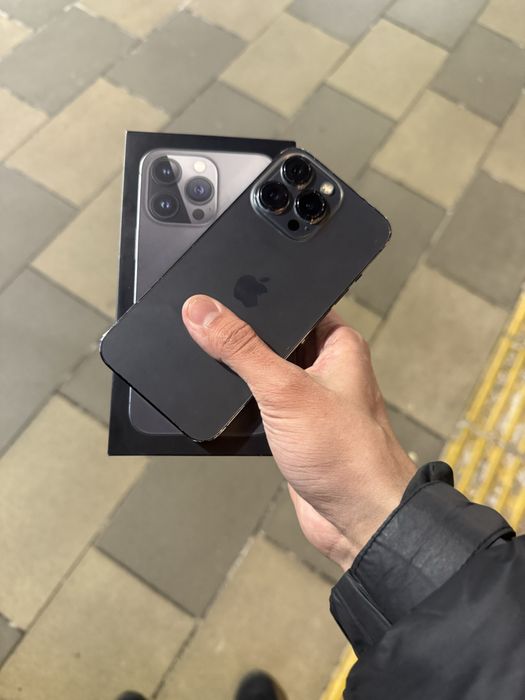Айфон 13 про  256 гб